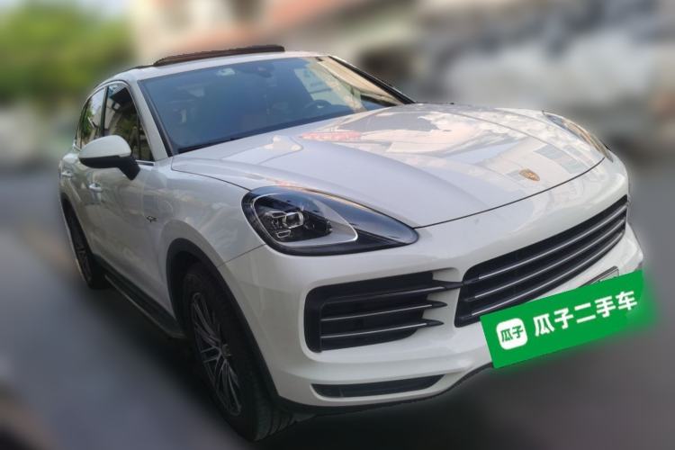 Used Porsche Cayenne E-Hybrid 2019 Cayenne E-Hybrid 2.0T Front Right 45 Deg