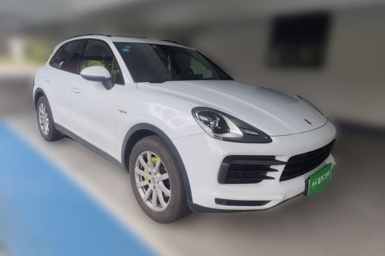 Used Porsche Cayenne E-Hybrid 2019 Cayenne E-Hybrid 2.0T Front Right 45 Deg