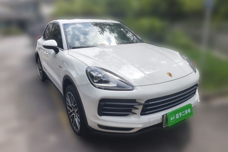 Used Porsche Cayenne E-Hybrid 2019 Cayenne E-Hybrid 2.0T Front Right 45 Deg