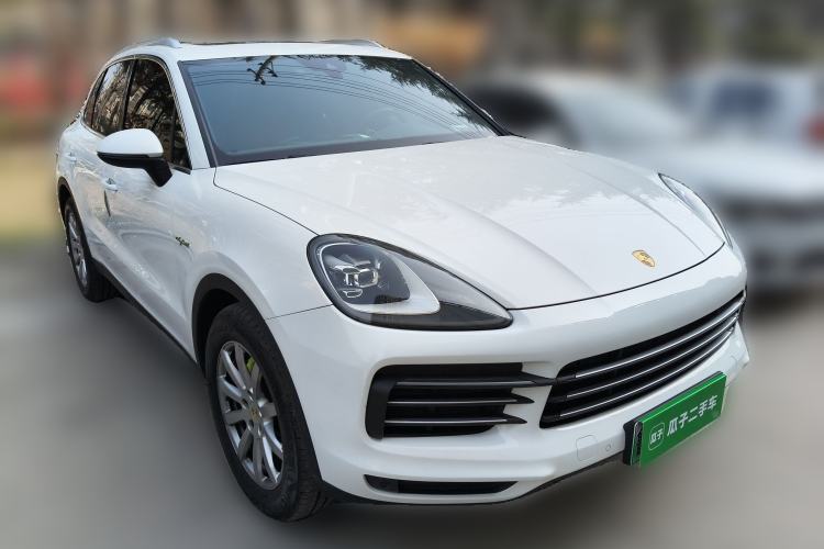 Used Porsche Cayenne E-Hybrid 2019 Cayenne E-Hybrid 2.0T Front Right 45 Deg