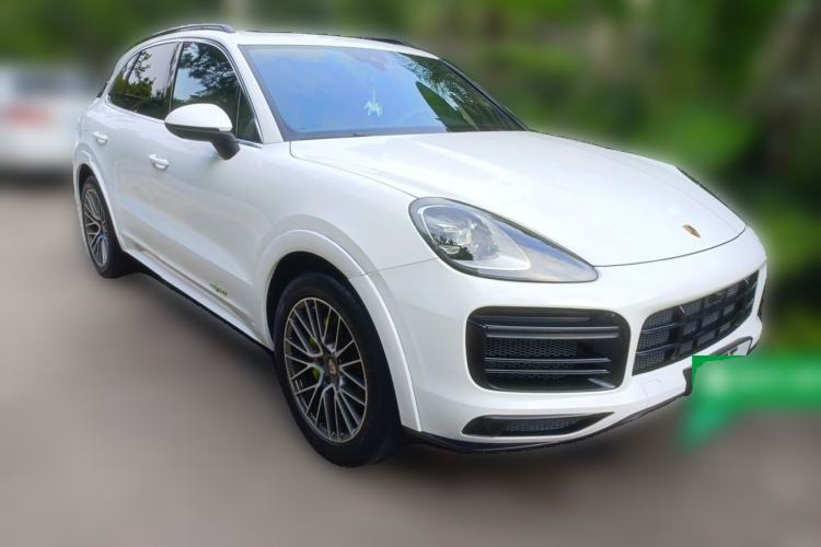 Used Porsche Cayenne E-Hybrid 2019 Cayenne E-Hybrid 2.0T Front Right 45 Deg