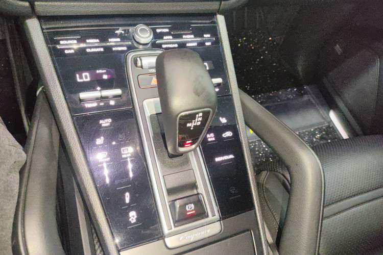 Used Porsche Cayenne E-Hybrid 2019 Cayenne E-Hybrid 2.0T Gear Lever