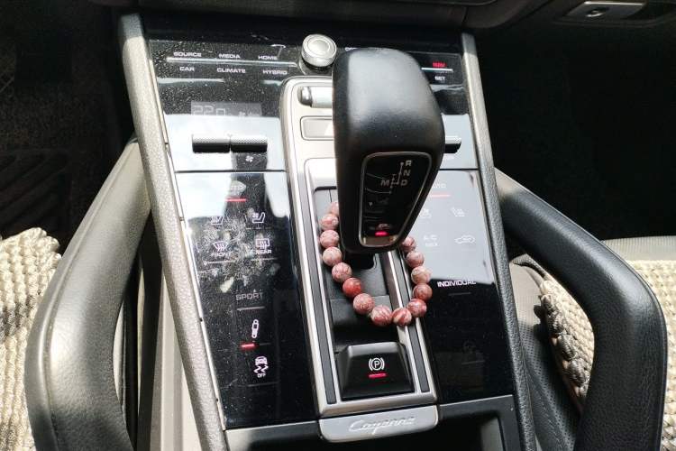 Used Porsche Cayenne E-Hybrid 2019 Cayenne E-Hybrid 2.0T Gear Lever