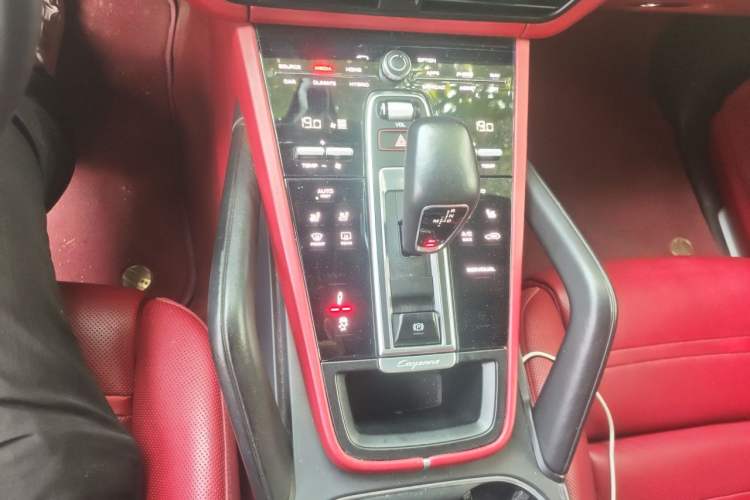 Used Porsche Cayenne E-Hybrid 2019 Cayenne E-Hybrid 2.0T Gear Lever