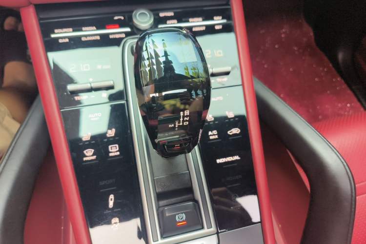 Used Porsche Cayenne E-Hybrid 2019 Cayenne E-Hybrid 2.0T Gear Lever