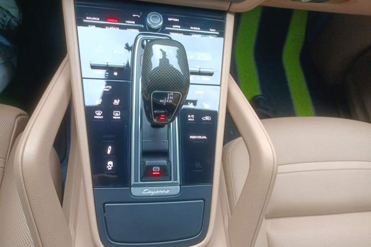 Used Porsche Cayenne E-Hybrid 2019 Cayenne E-Hybrid 2.0T Gear Lever