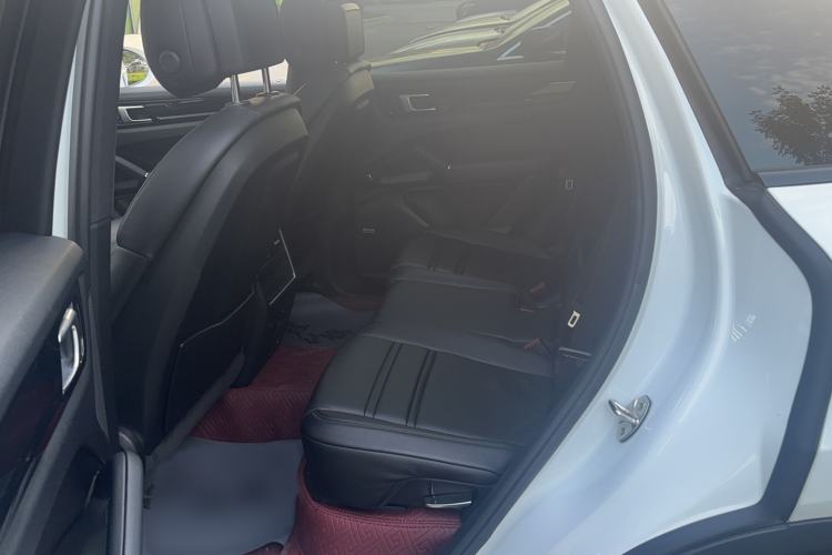Used Porsche Cayenne E-Hybrid 2019 Cayenne E-Hybrid 2.0T Interior 2