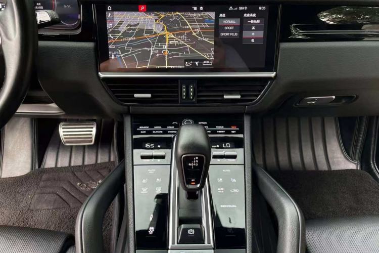 Used Porsche Cayenne E-Hybrid 2019 Cayenne E-Hybrid 2.0T Interior 5