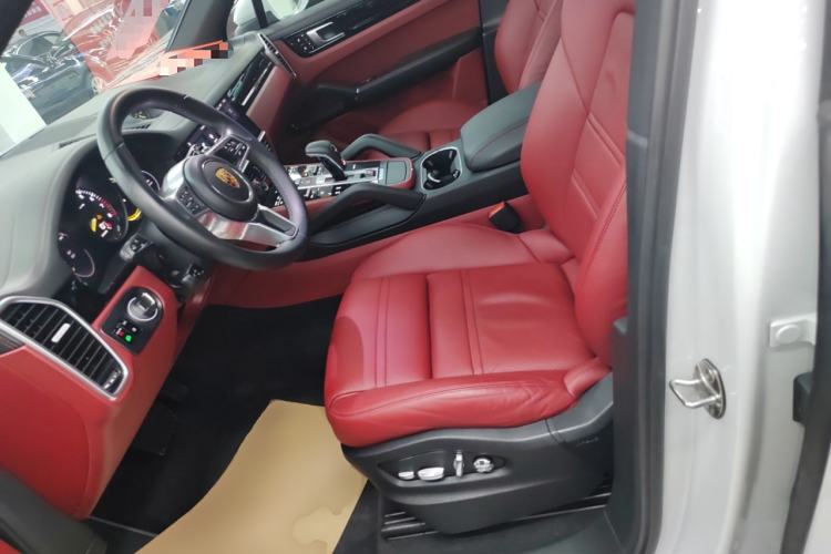 Used Porsche Cayenne E-Hybrid 2019 Cayenne E-Hybrid 2.0T Left Front Seat