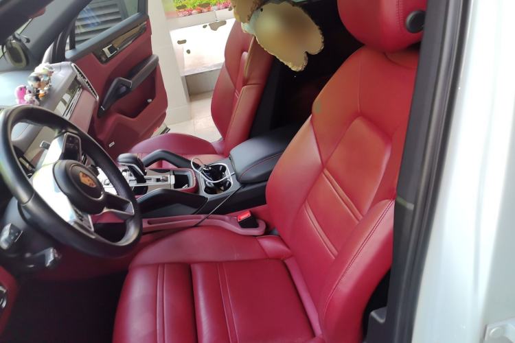 Used Porsche Cayenne E-Hybrid 2019 Cayenne E-Hybrid 2.0T Left Front Seat