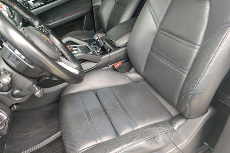 Used Porsche Cayenne E-Hybrid 2019 Cayenne E-Hybrid 2.0T Left Front Seat
