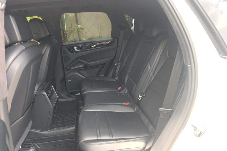 Used Porsche Cayenne E-Hybrid 2019 Cayenne E-Hybrid 2.0T Left Rear Seat