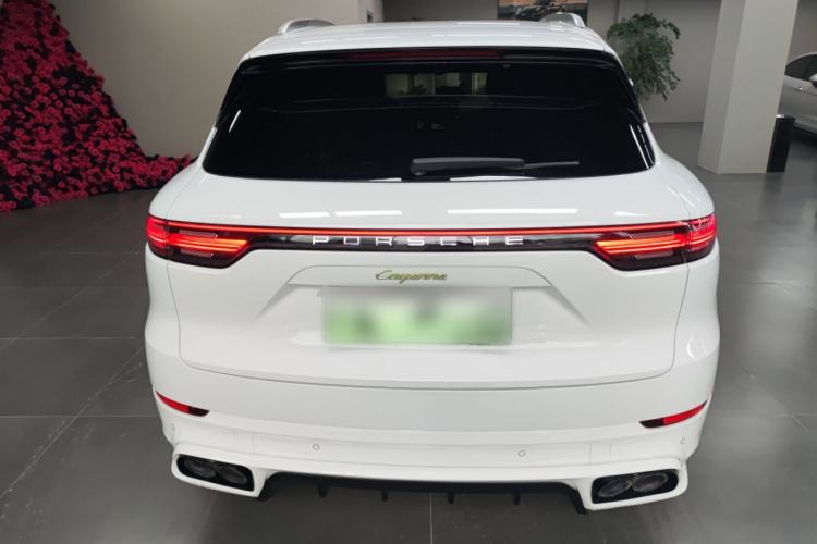 Used Porsche Cayenne E-Hybrid 2019 Cayenne E-Hybrid 2.0T Rear