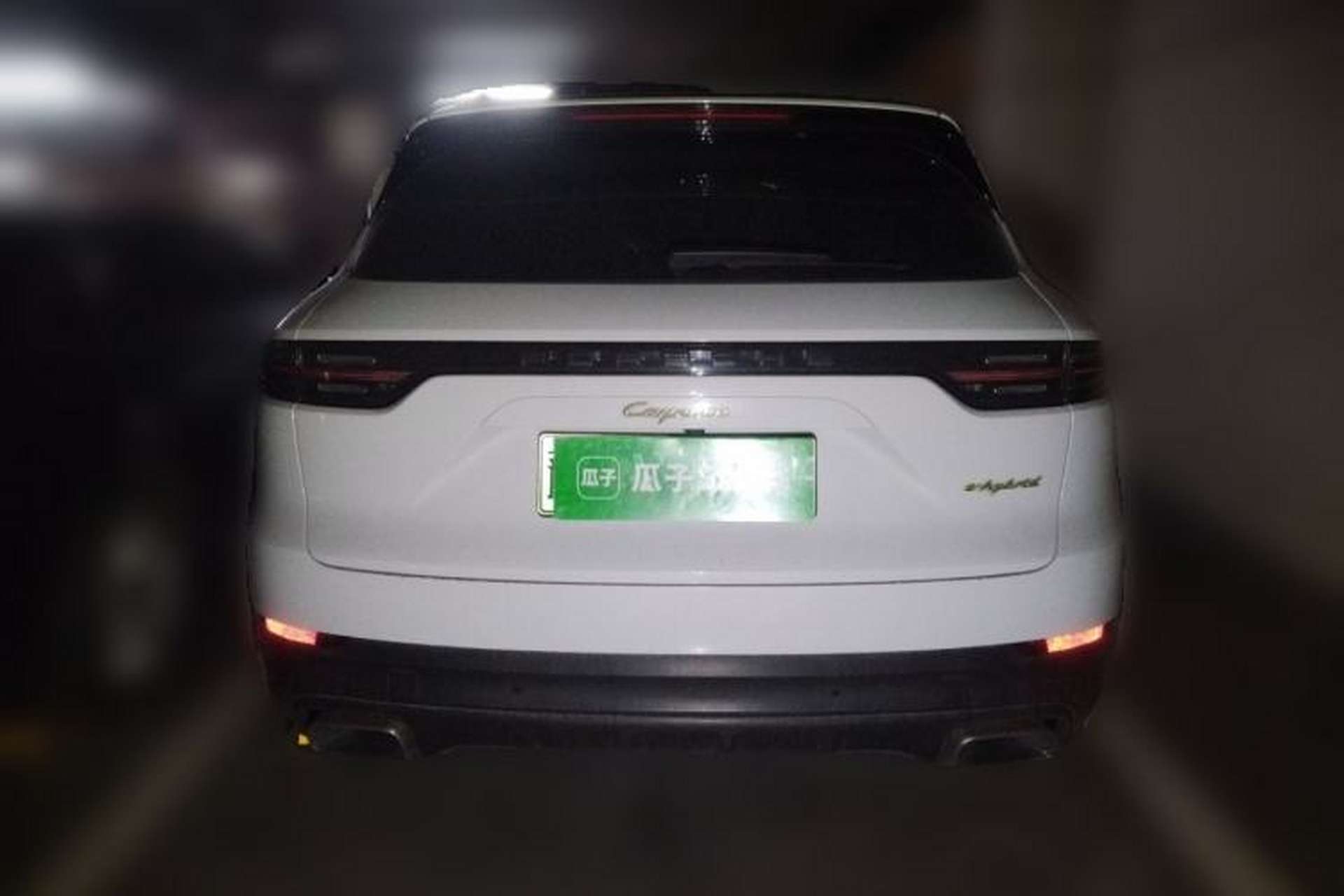 Used Porsche Cayenne E-Hybrid 2019 Cayenne E-Hybrid 2.0T Rear