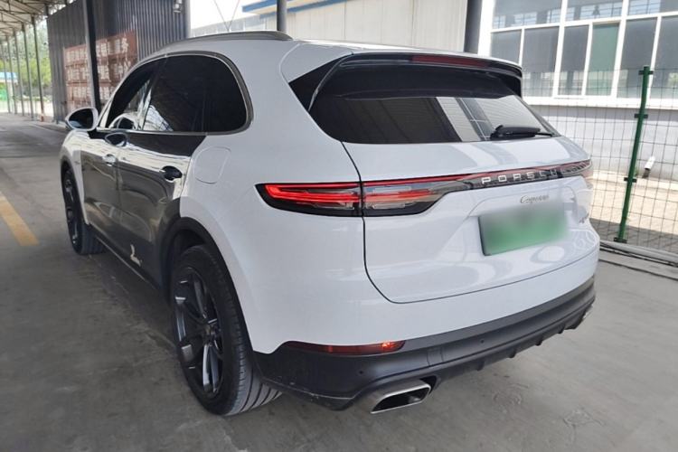 Used Porsche Cayenne E-Hybrid 2019 Cayenne E-Hybrid 2.0T Rear Left 45 Deg