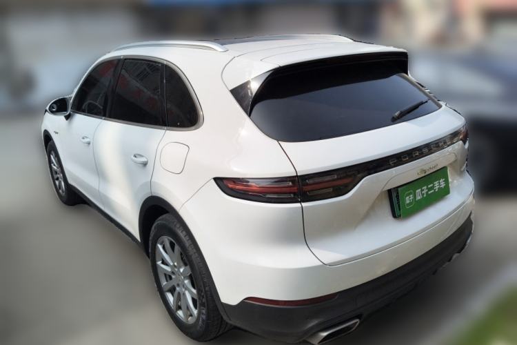 Used Porsche Cayenne E-Hybrid 2019 Cayenne E-Hybrid 2.0T Rear Left 45 Deg