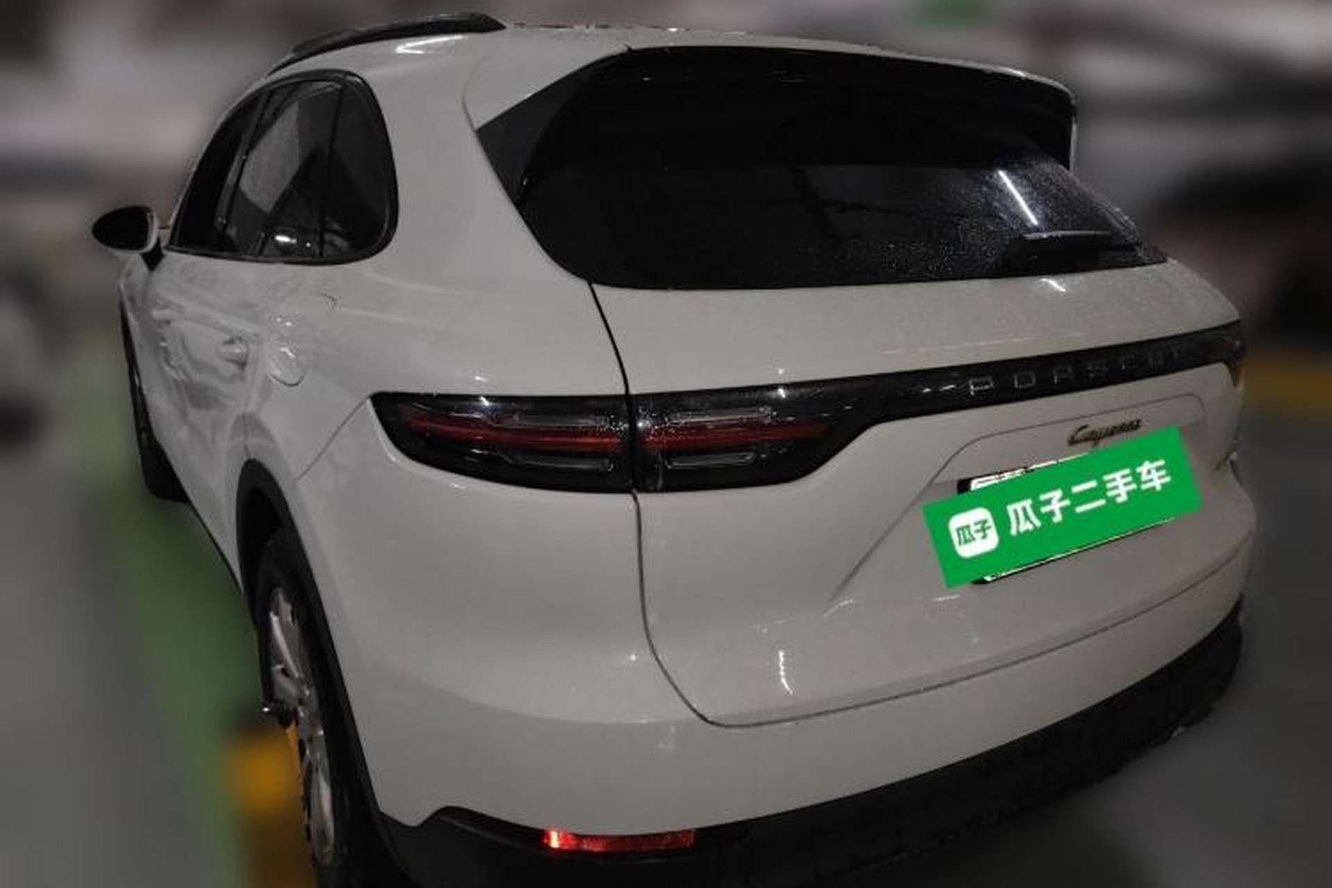 Used Porsche Cayenne E-Hybrid 2019 Cayenne E-Hybrid 2.0T Rear Left 45 Deg