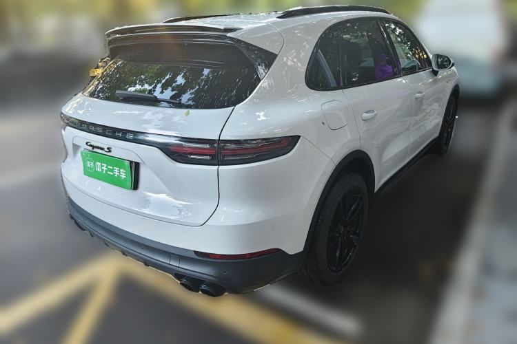 Used Porsche Cayenne E-Hybrid 2019 Cayenne E-Hybrid 2.0T Rear Right 45 Deg