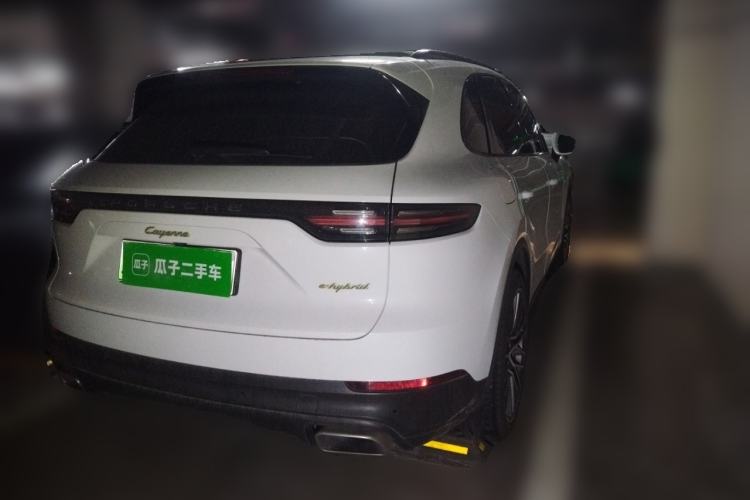 Used Porsche Cayenne E-Hybrid 2019 Cayenne E-Hybrid 2.0T Rear Right 45 Deg