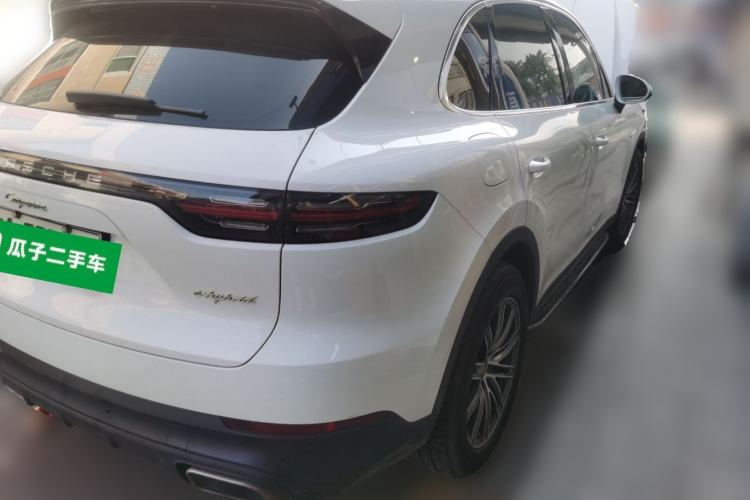 Used Porsche Cayenne E-Hybrid 2019 Cayenne E-Hybrid 2.0T Rear Right 45 Deg
