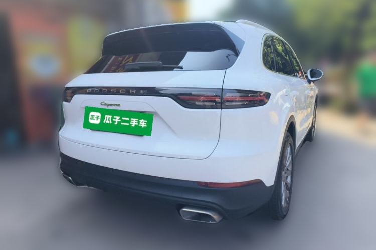 Used Porsche Cayenne E-Hybrid 2019 Cayenne E-Hybrid 2.0T Rear Right 45 Deg