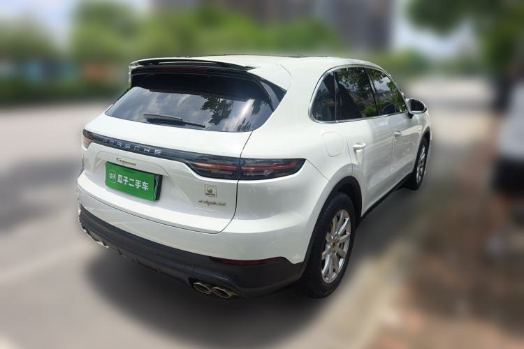 Used Porsche Cayenne E-Hybrid 2019 Cayenne E-Hybrid 2.0T Rear Right 45 Deg