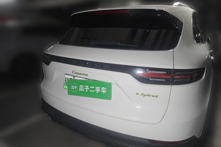Used Porsche Cayenne E-Hybrid 2019 Cayenne E-Hybrid 2.0T Rear