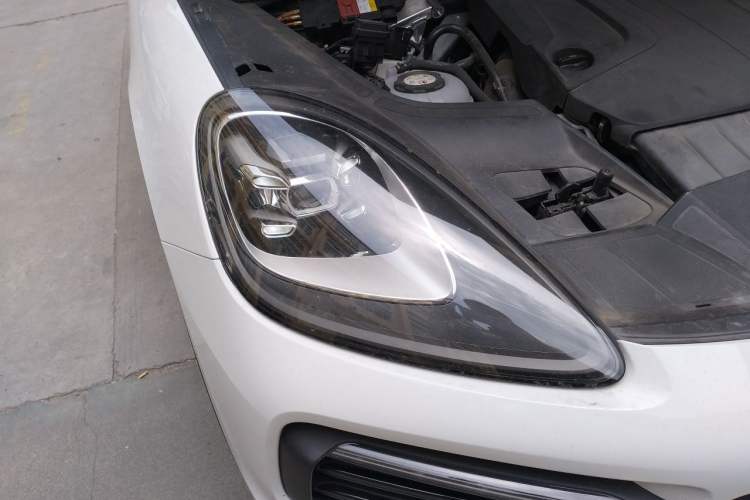 Used Porsche Cayenne E-Hybrid 2019 Cayenne E-Hybrid 2.0T Right Front Headlight