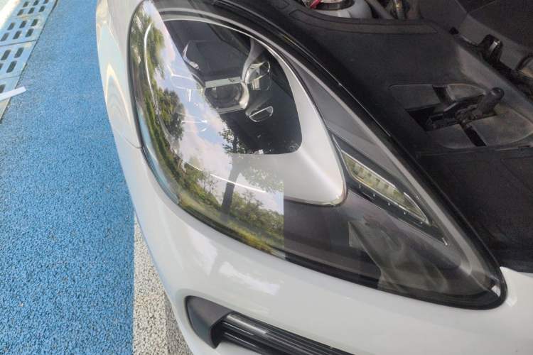 Used Porsche Cayenne E-Hybrid 2019 Cayenne E-Hybrid 2.0T Right Front Headlight