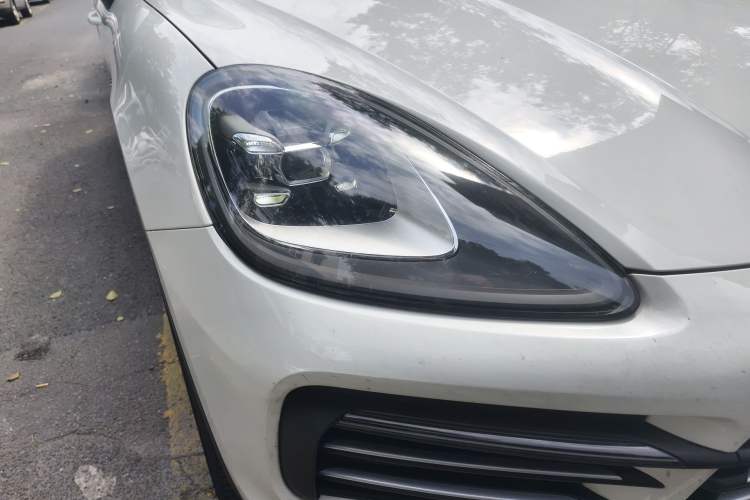 Used Porsche Cayenne E-Hybrid 2019 Cayenne E-Hybrid 2.0T Right Front Headlight