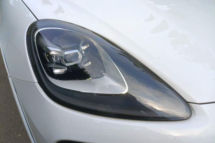 Used Porsche Cayenne E-Hybrid 2019 Cayenne E-Hybrid 2.0T Right Front Headlight