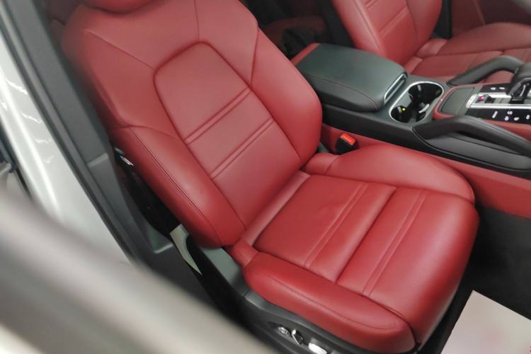 Used Porsche Cayenne E-Hybrid 2019 Cayenne E-Hybrid 2.0T Right Front Seat