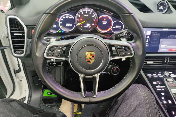 Used Porsche Cayenne E-Hybrid 2019 Cayenne E-Hybrid 2.0T Steering Wheel