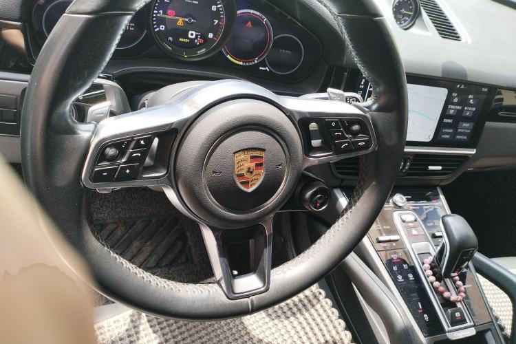 Used Porsche Cayenne E-Hybrid 2019 Cayenne E-Hybrid 2.0T Steering Wheel