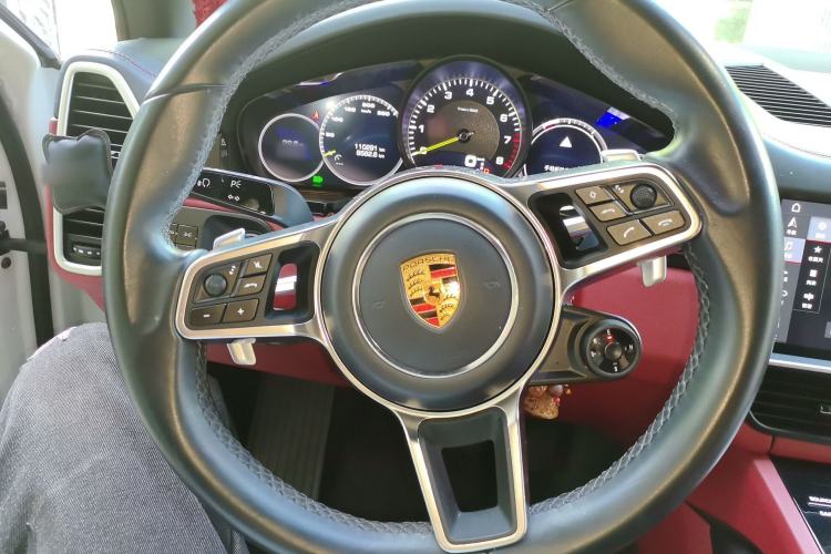 Used Porsche Cayenne E-Hybrid 2019 Cayenne E-Hybrid 2.0T Steering Wheel