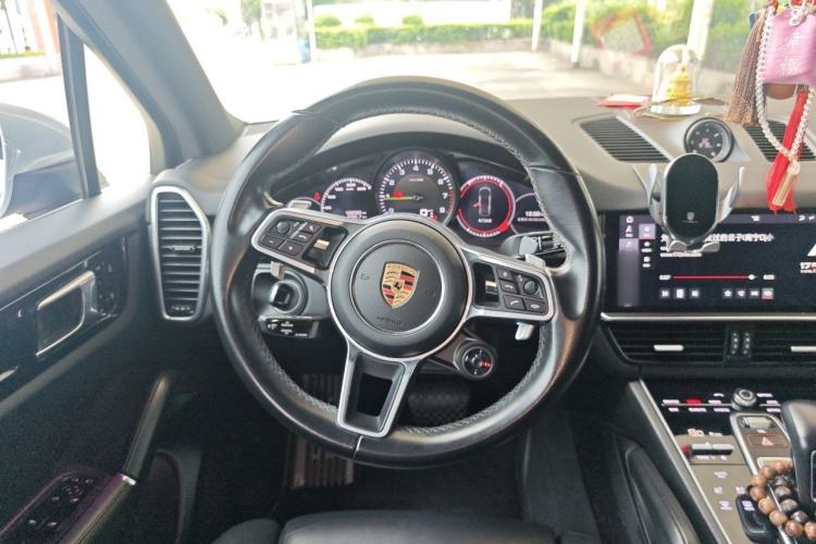 Used Porsche Cayenne E-Hybrid 2019 Cayenne E-Hybrid 2.0T Steering Wheel