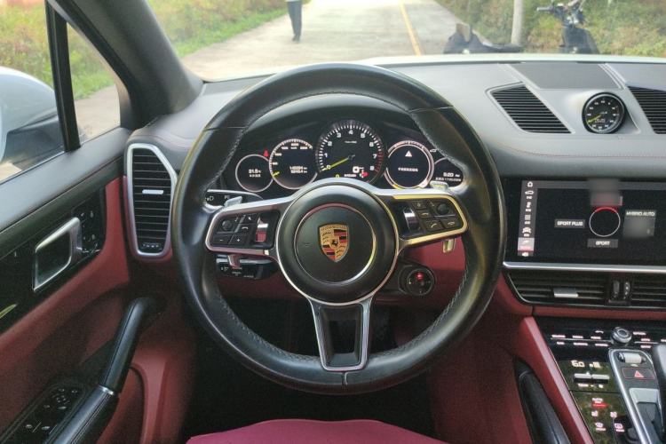 Used Porsche Cayenne E-Hybrid 2019 Cayenne E-Hybrid 2.0T Steering Wheel