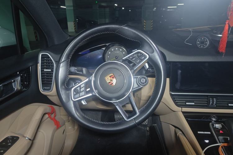 Used Porsche Cayenne E-Hybrid 2019 Cayenne E-Hybrid 2.0T Steering Wheel