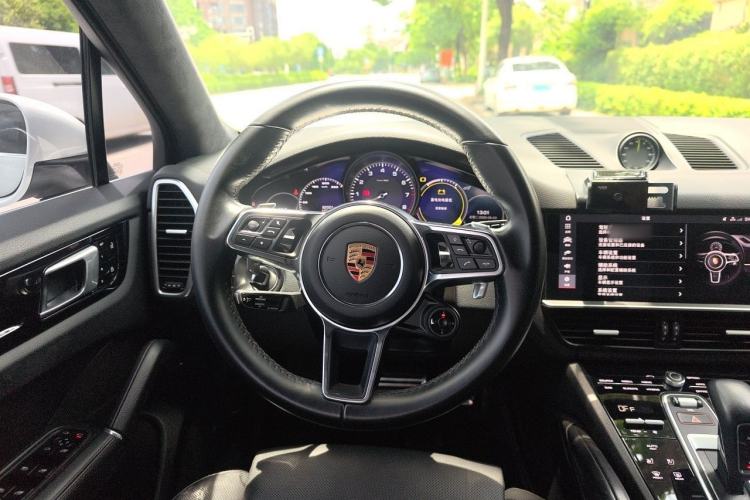 Used Porsche Cayenne E-Hybrid 2019 Cayenne E-Hybrid 2.0T Steering Wheel