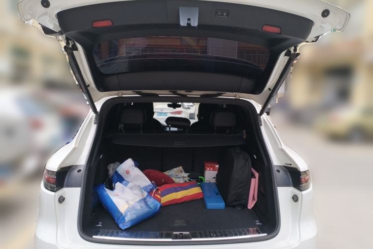 Used Porsche Cayenne E-Hybrid 2019 Cayenne E-Hybrid 2.0T Trunk