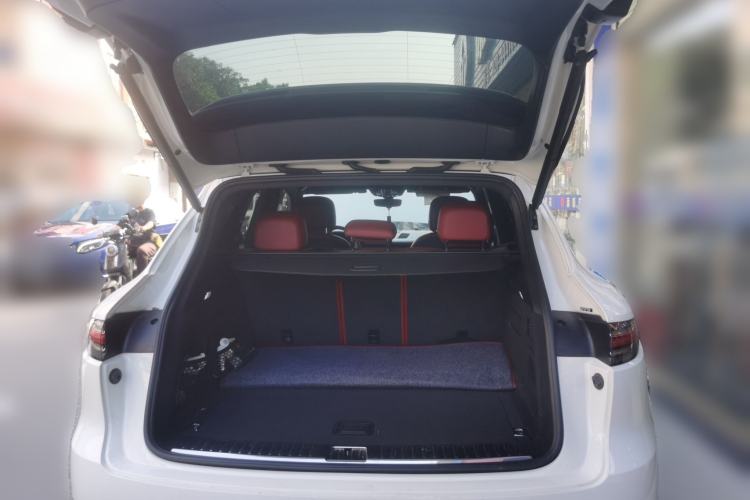 Used Porsche Cayenne E-Hybrid 2019 Cayenne E-Hybrid 2.0T Trunk