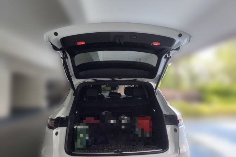 Used Porsche Cayenne E-Hybrid 2019 Cayenne E-Hybrid 2.0T Trunk