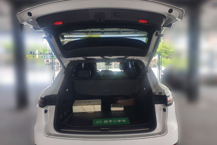 Used Porsche Cayenne E-Hybrid 2019 Cayenne E-Hybrid 2.0T Trunk