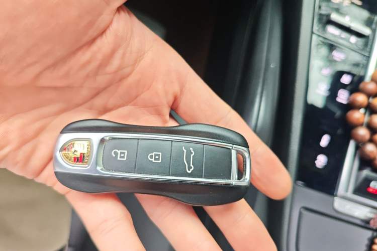 Used Porsche Cayenne E-Hybrid 2019 Cayenne E-Hybrid 2.0T Vehicle Key