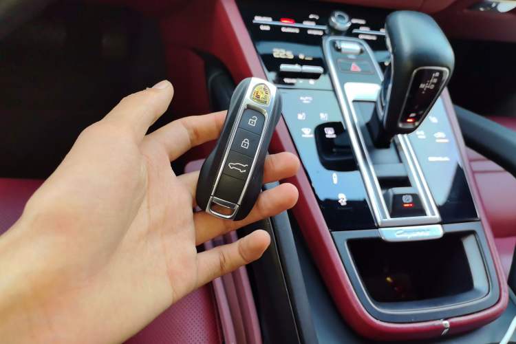 Used Porsche Cayenne E-Hybrid 2019 Cayenne E-Hybrid 2.0T Vehicle Key