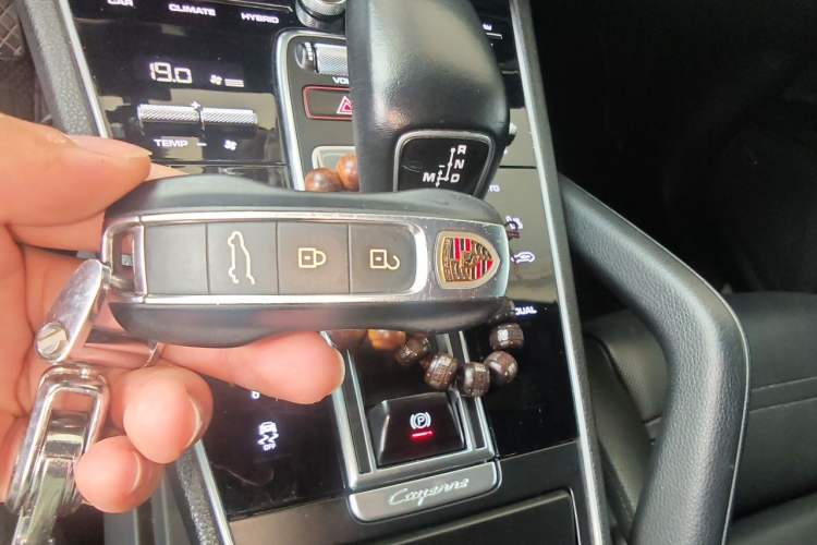 Used Porsche Cayenne E-Hybrid 2019 Cayenne E-Hybrid 2.0T Vehicle Key
