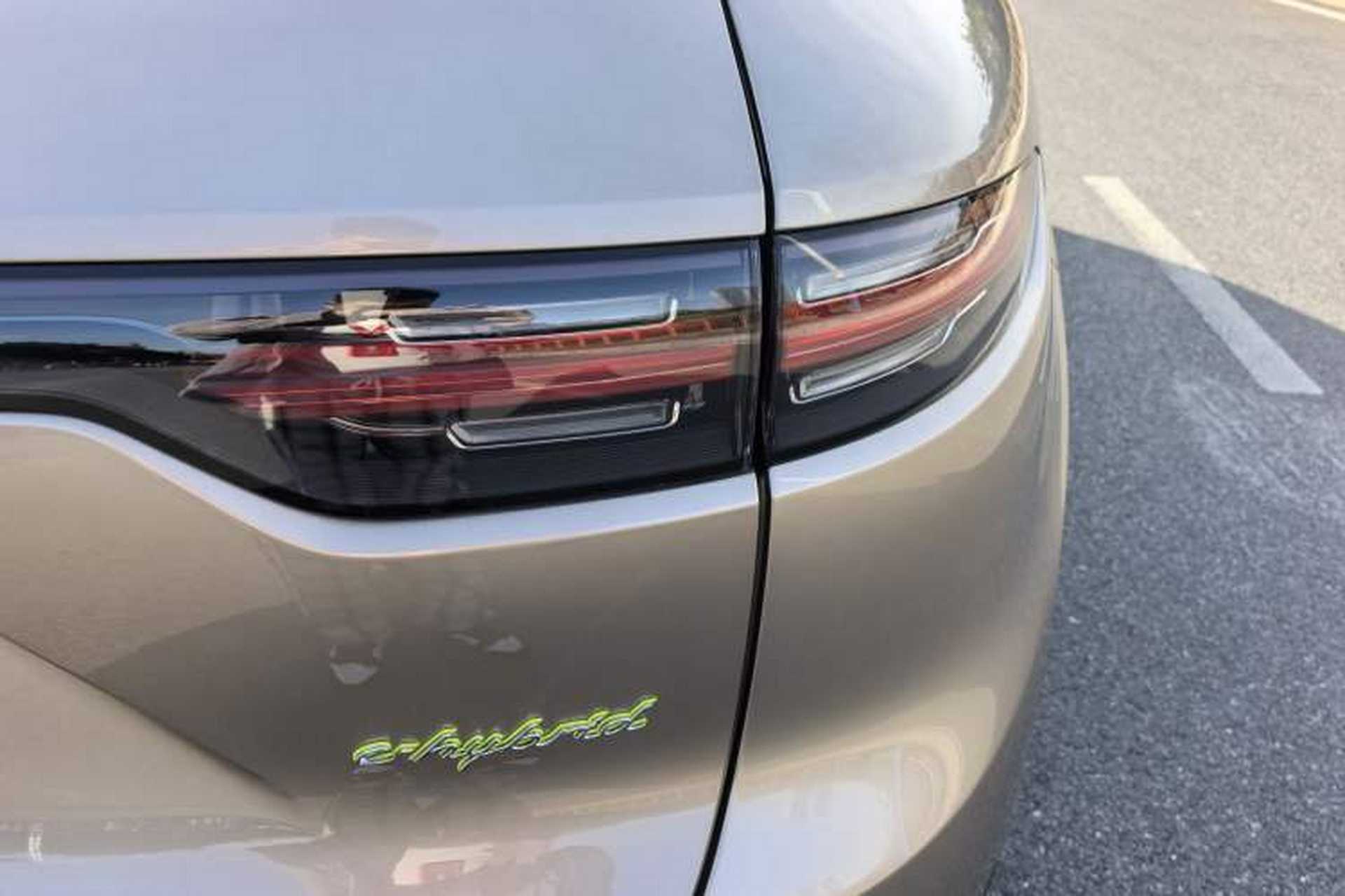 Used Porsche Cayenne E-Hybrid 2019 Cayenne E-Hybrid 2.0T Exterior 10