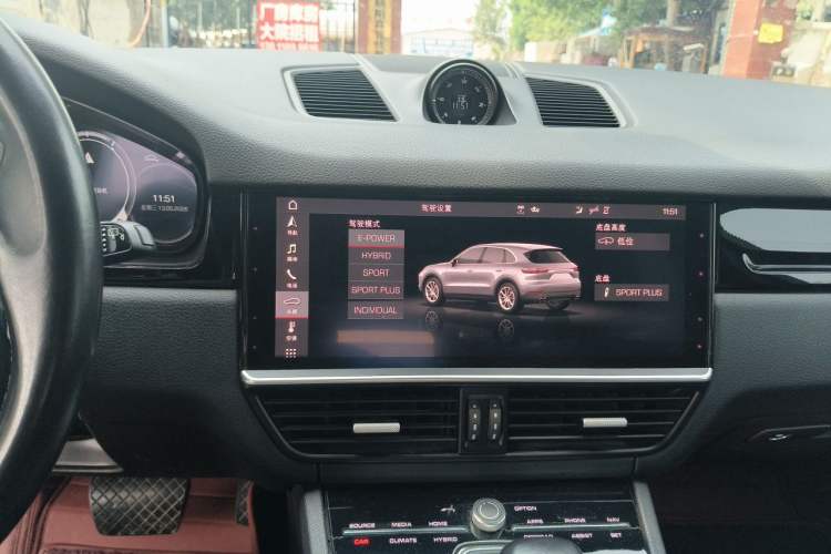 Used Porsche Cayenne E-Hybrid 2020 Cayenne E-Hybrid 2.0T Audio And AC Panel
