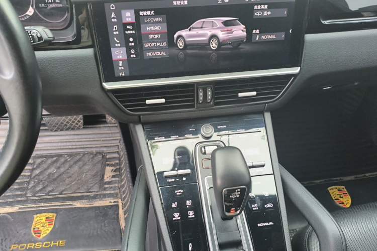 Used Porsche Cayenne E-Hybrid 2020 Cayenne E-Hybrid 2.0T Audio And AC Panel