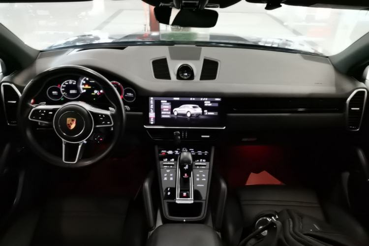 Used Porsche Cayenne E-Hybrid 2020 Cayenne E-Hybrid 2.0T Center Console